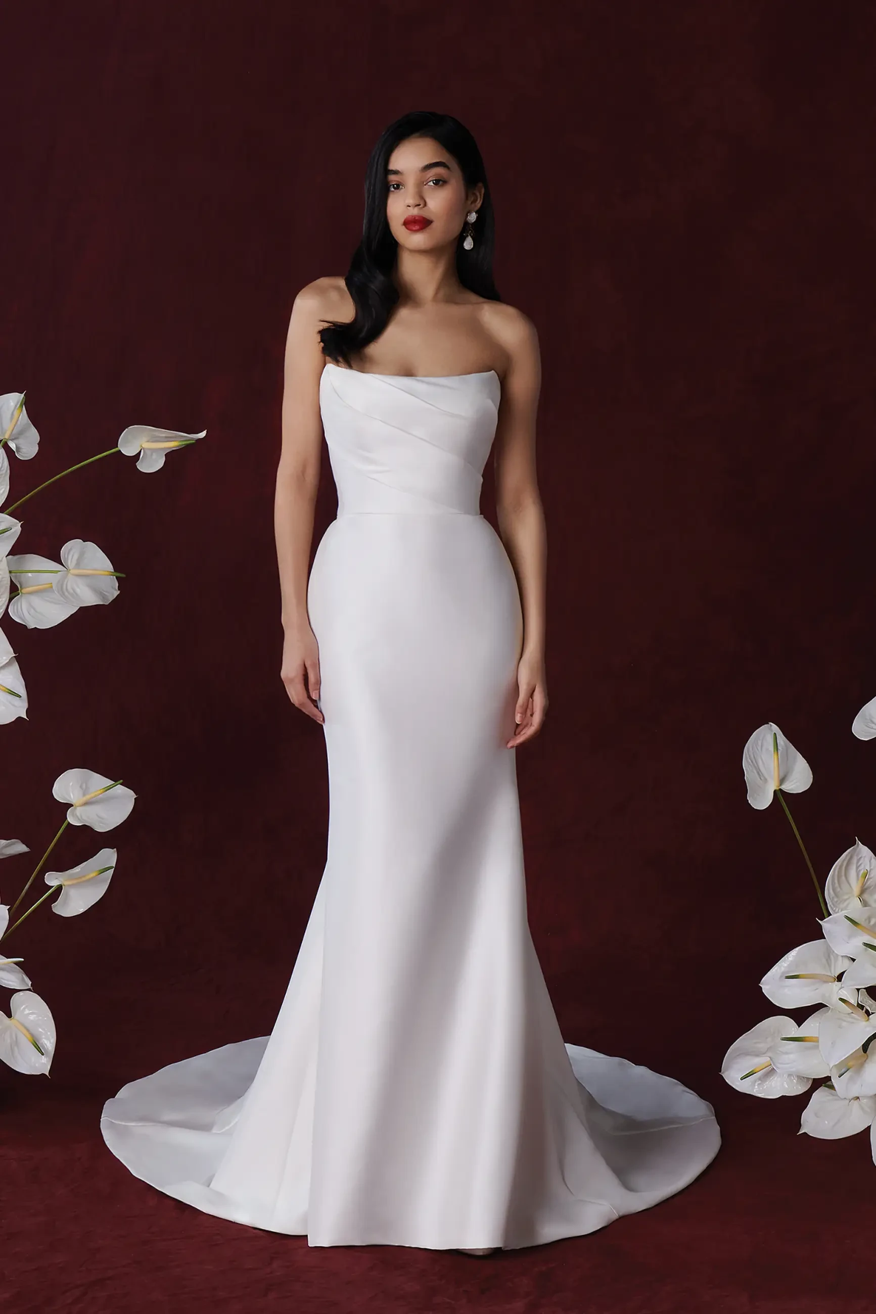 Trendsetting Brides: How Justin Alexander Signature Redefines Bridal Fashion Image