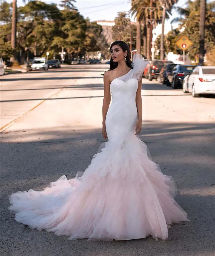 Colorful Wedding Dresses for the Trendsetting Bride Image