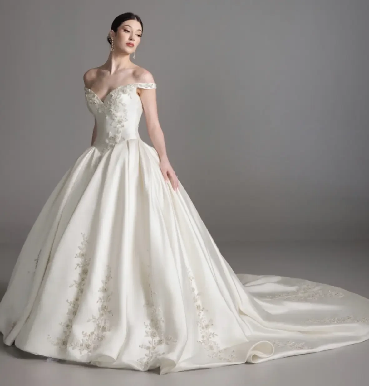 BLANC DE PEREZ BY LAZARO