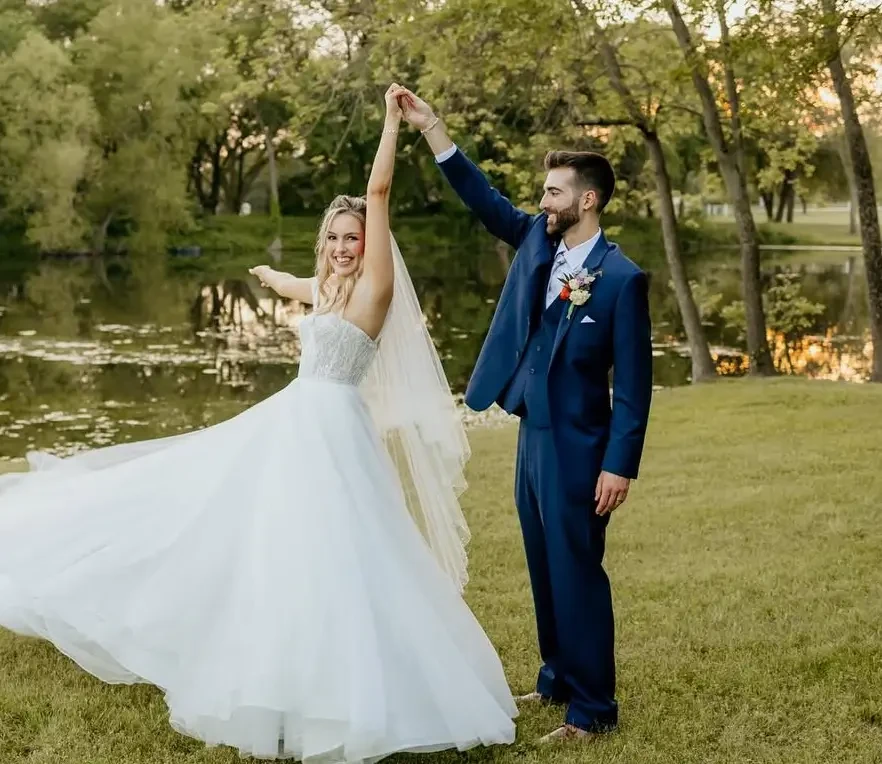 Gallery Image #slidesGrid4