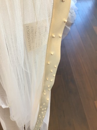 Malis Henderson Style: 23904V-42 #0 default Ivory thumbnail