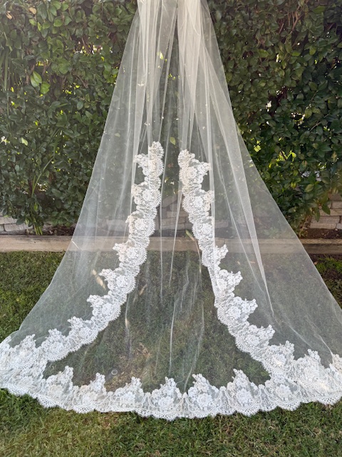 Erica Koesler wedding veil Erica Koesler Wedding Veils- Style 727-110 main image 4