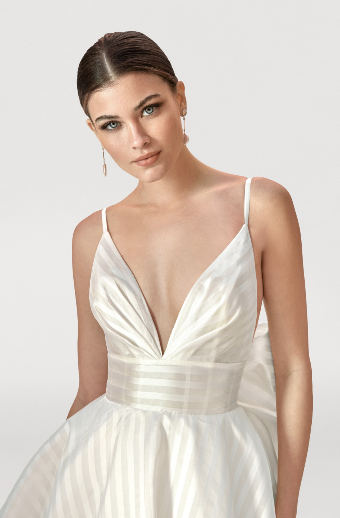 Allure Bridals Style: MJ1053 -Gemma-Size 10-Madison James #0 default Ivory thumbnail